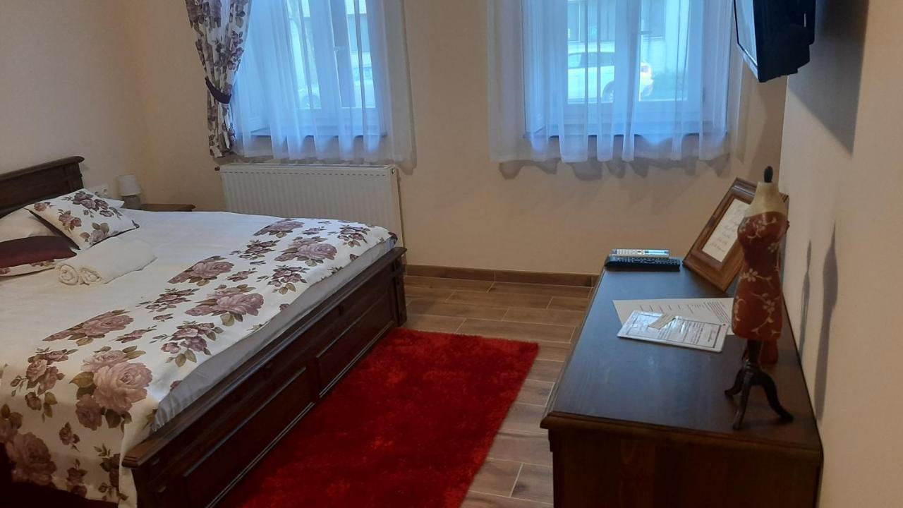 Toscana Apartman Gyula Exteriér fotografie