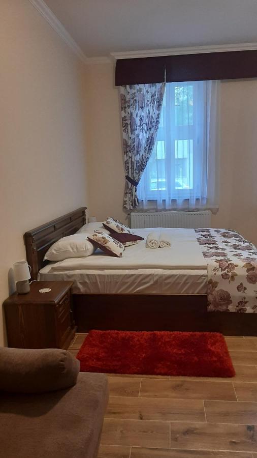 Toscana Apartman Gyula Exteriér fotografie