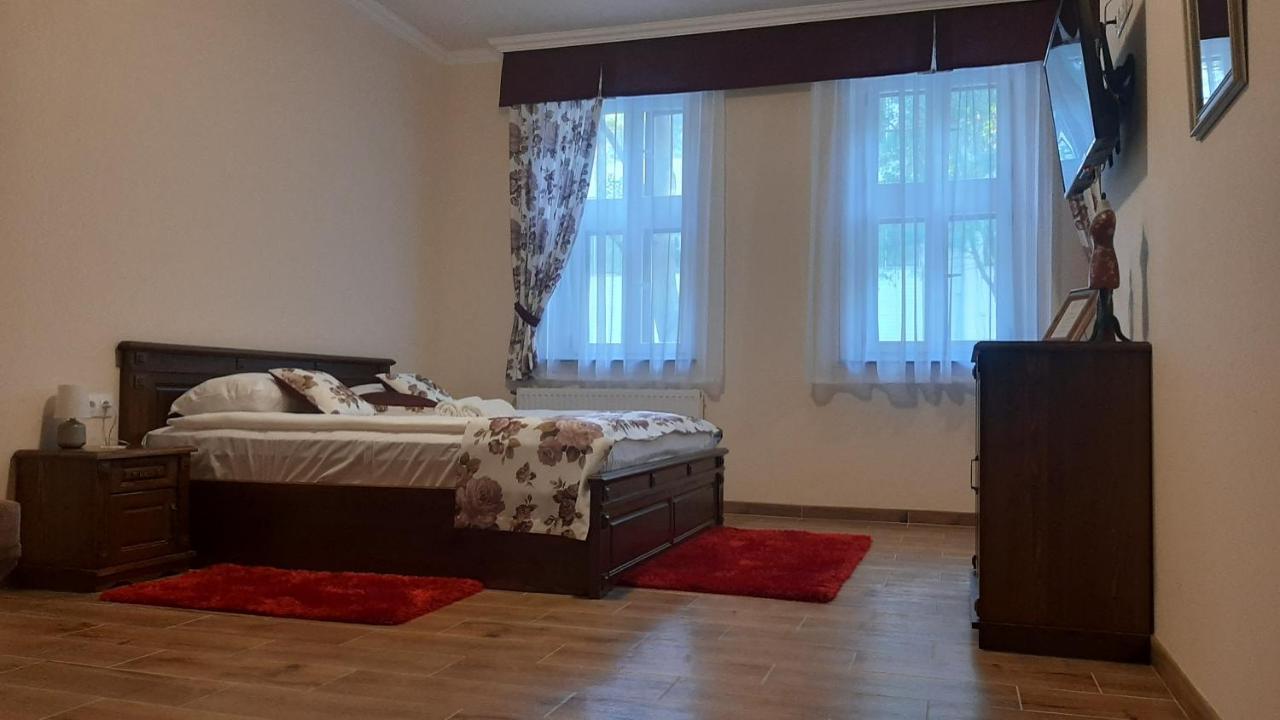 Toscana Apartman Gyula Exteriér fotografie