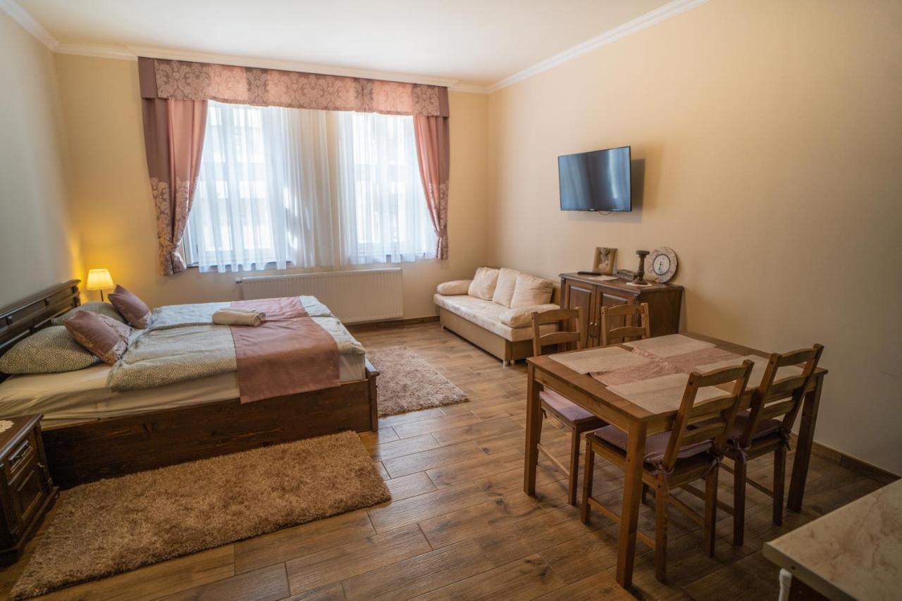 Toscana Apartman Gyula Exteriér fotografie