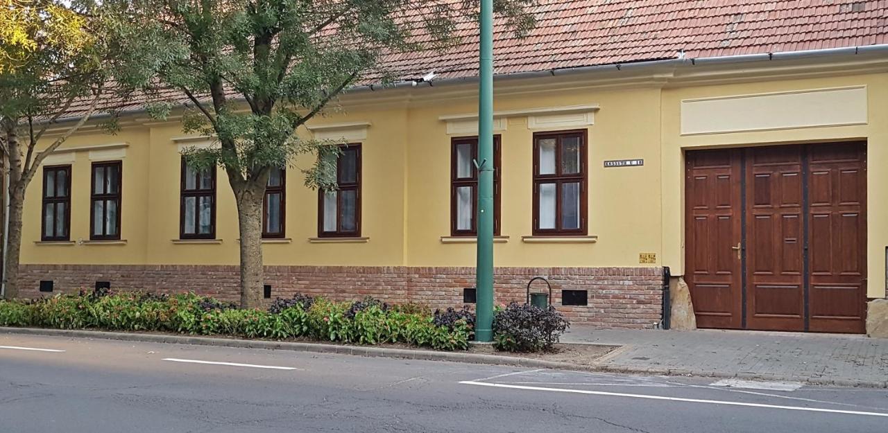 Toscana Apartman Gyula Exteriér fotografie