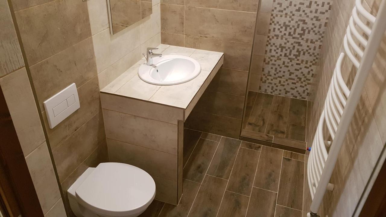 Toscana Apartman Gyula Exteriér fotografie