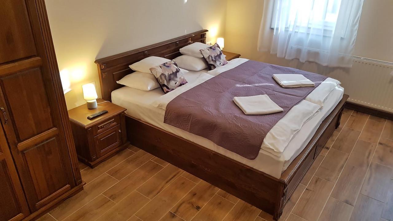 Toscana Apartman Gyula Exteriér fotografie